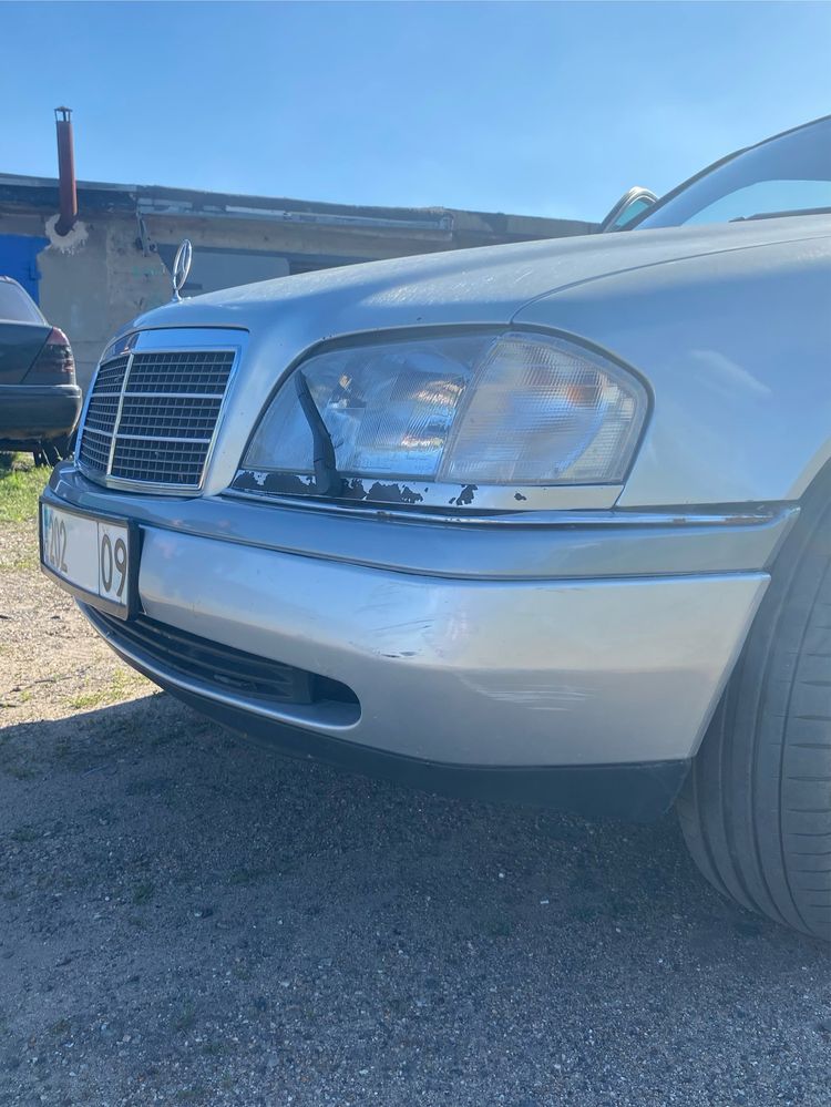 Продам бампера мерседес w202 до рест
