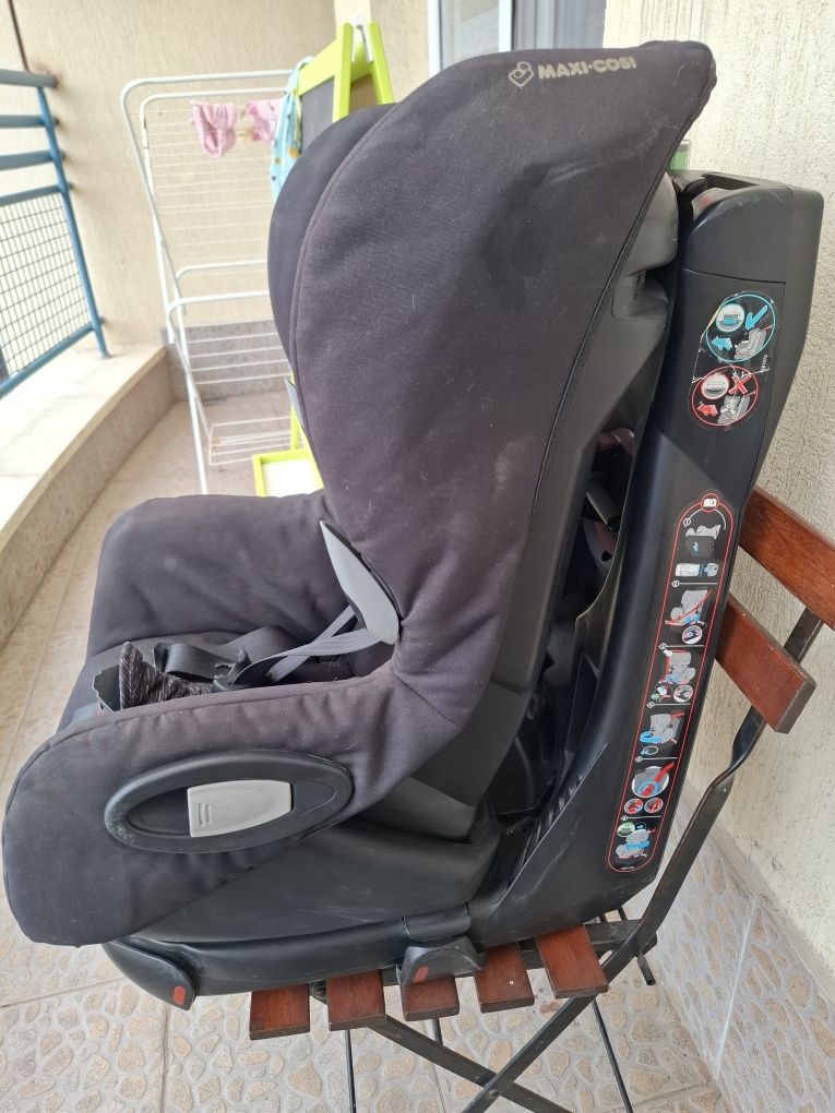 Детско столче за кола Maxi Cosi с isofix и завъртане