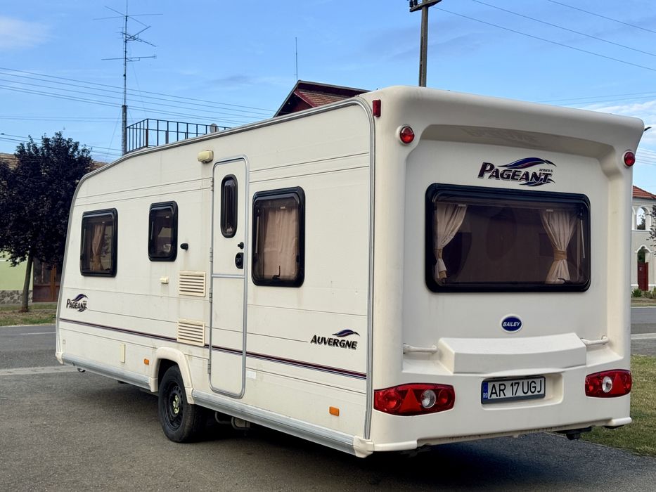 Rulota Caravana Bailey Pageant Auvergne  5/6 locuri de dormit
