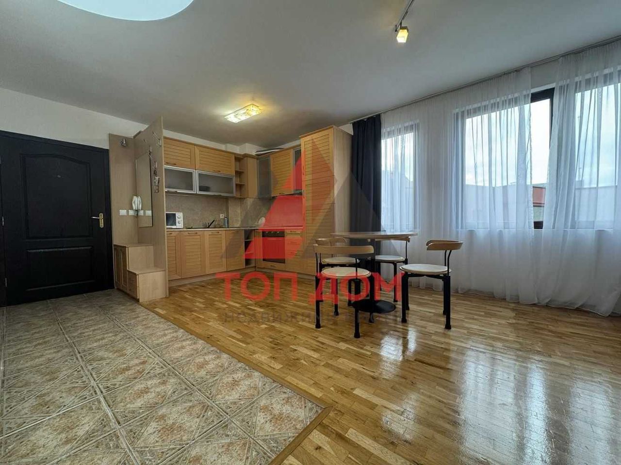 Дава се под наем Двустаен апартамент в Варна, Център - 70 кв.м за 600 € - Снимка #11