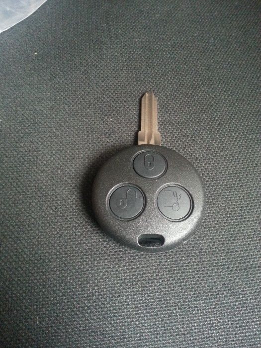 Carcasa telecomanda Smart Fortwo - model cheie 3 butoane – 1 buton