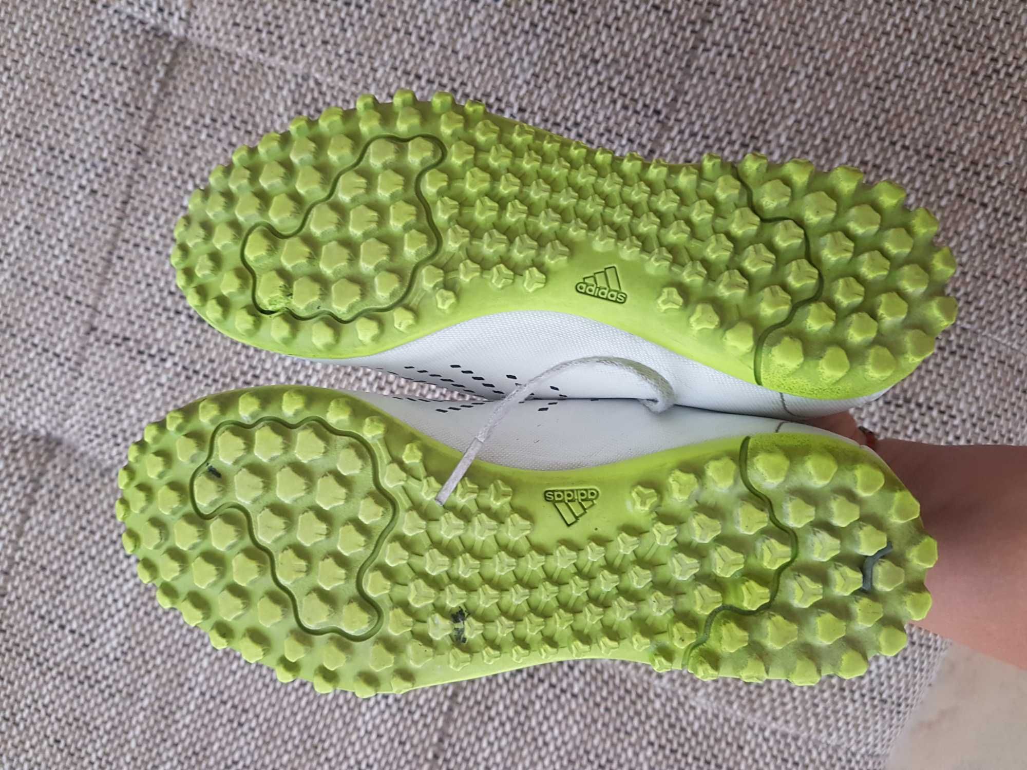 Adidas PREDATOR  детски бутонки 35 номер