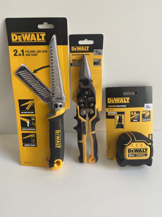 Комплект Безчетков Ъглошлайф и Ударен Винтоверт DeWALT DCK2080P2T 18V