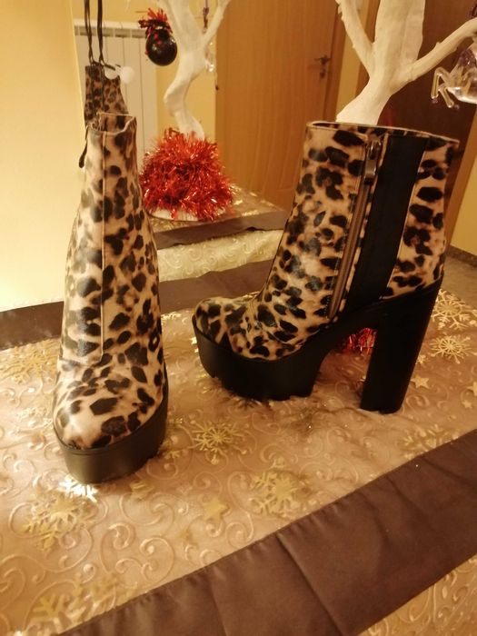 Продавам оригинални ботуши и боти Gianmarco Lоrenzi, Icon