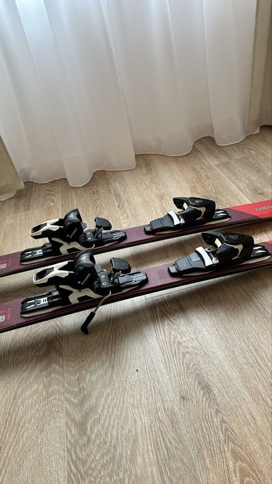 Set complet schiuri Atomic Vantage X75 + 2 perechi bete + husa