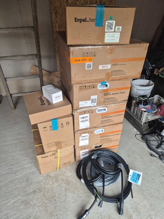 Sietem Fotovoltaric sungrow 10kw tri fazat si baterie de stokare 10kw