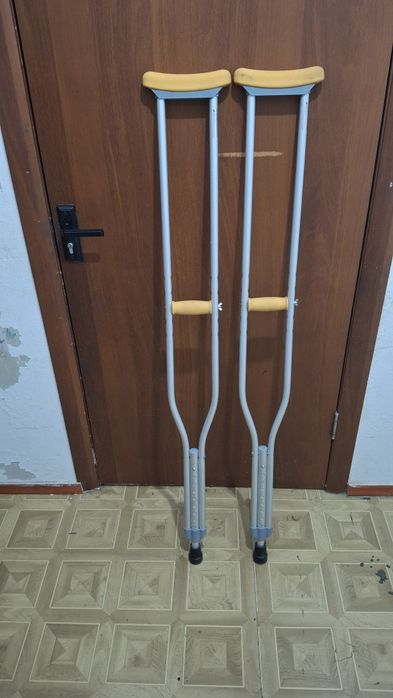 Костыли подмышечные