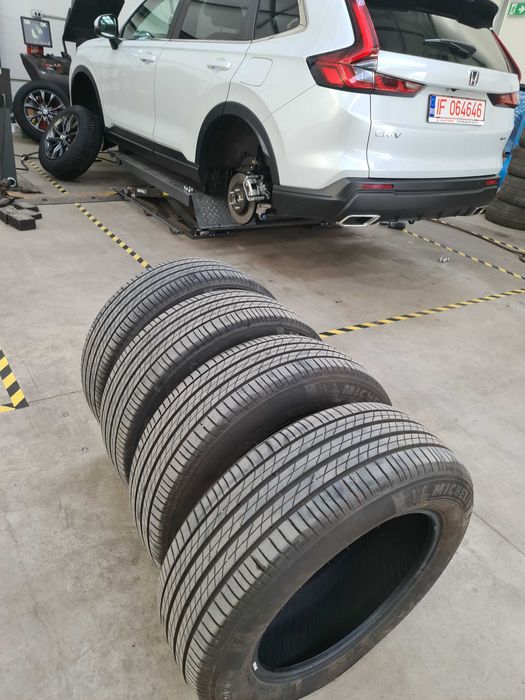 Vand 4 anvelope Michelin e Primacy 235/60/R18
