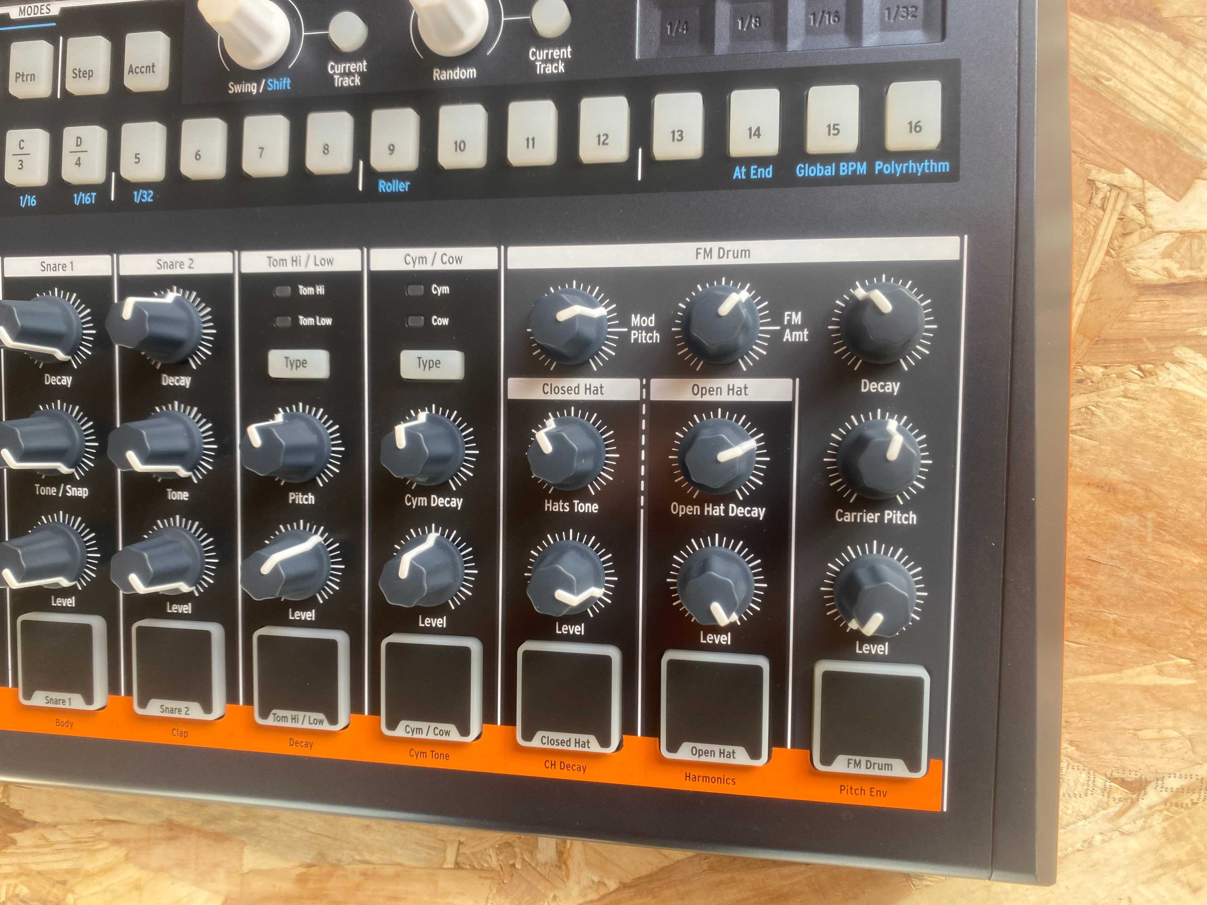 Arturia DrumBrute Impact - Analog Drum Synth