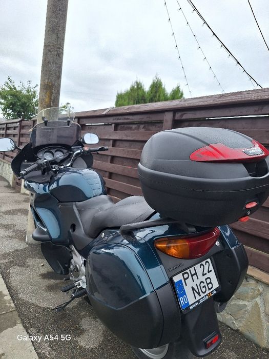 Honda deauville 650