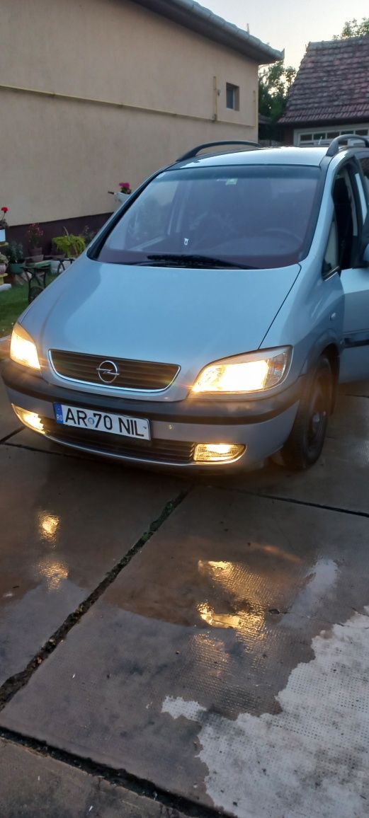 Vand Opel Zafira 1,6 benzina 2002