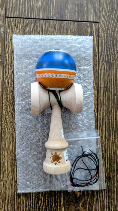 Sol Kendama - Cushion Cler Tama (beech), 1Up Ken (mapple or bamboo)