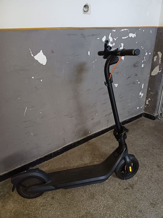 Trotineta electrica Ninebot E2 Pro
