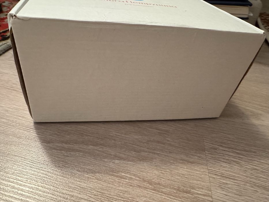 Коробки для упаковки с губкой для хрупких вещей