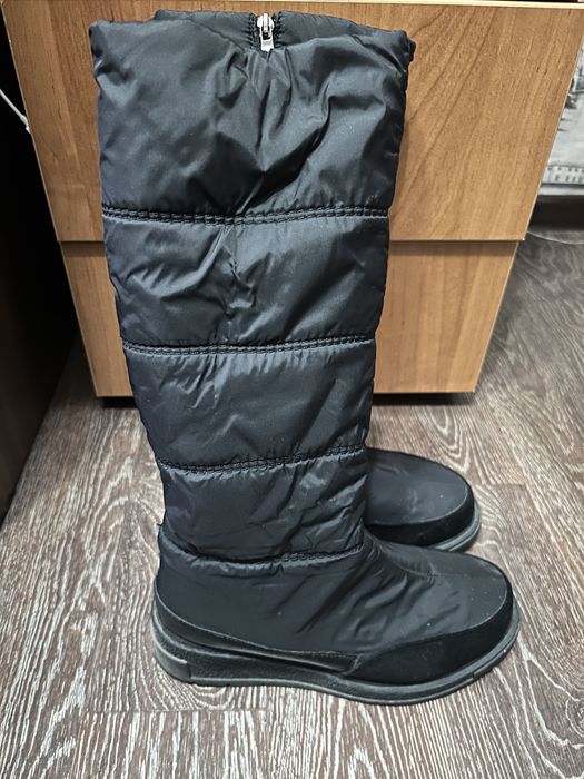 Продам зимние балоневые сапоги