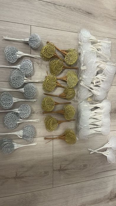 Силиконови цветя и захарни тичинки