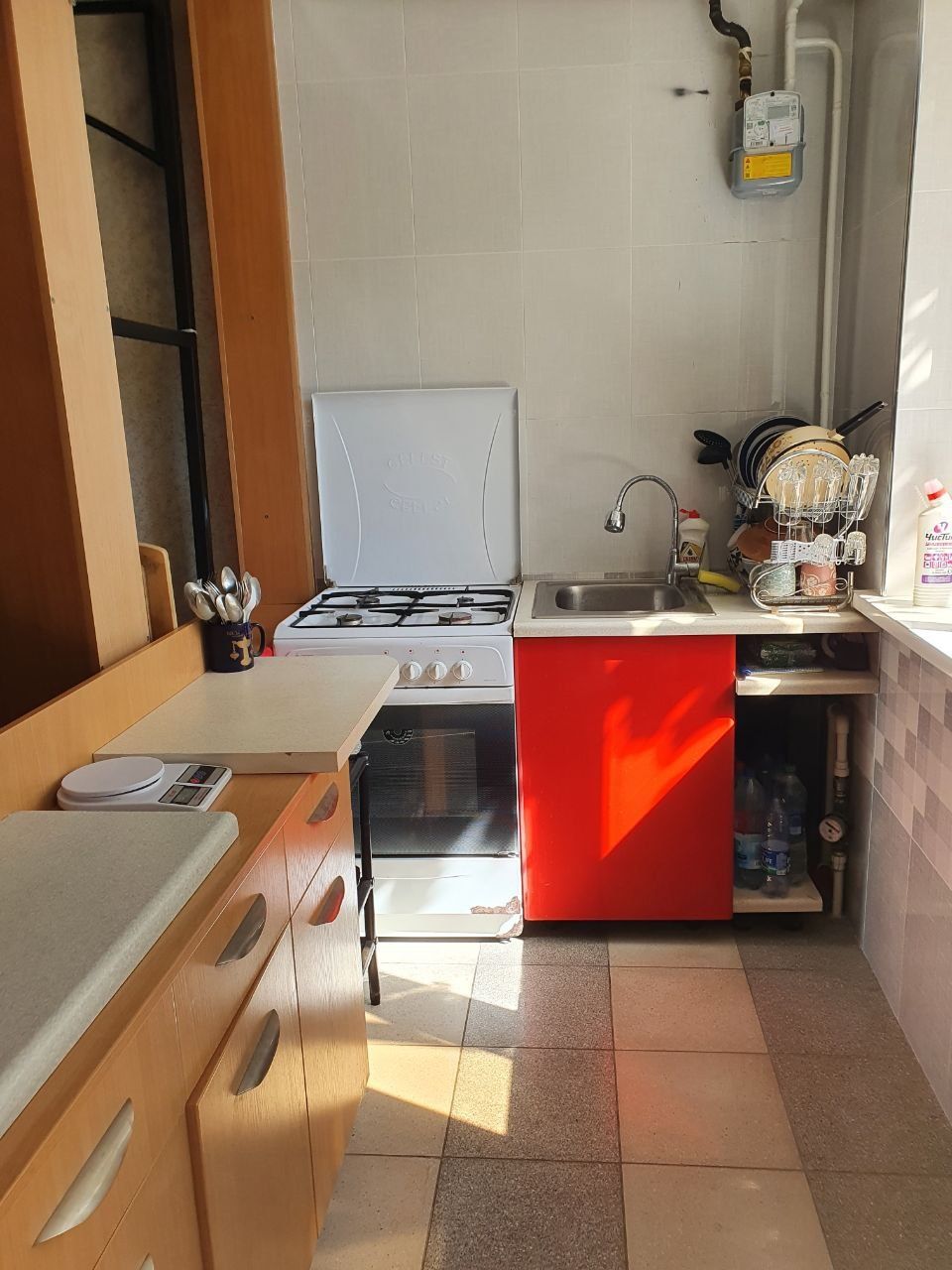 Продаётся 5 ком.квартира. Центр г.Янгиюль 5/1/1. Все рядом! 160кв.м