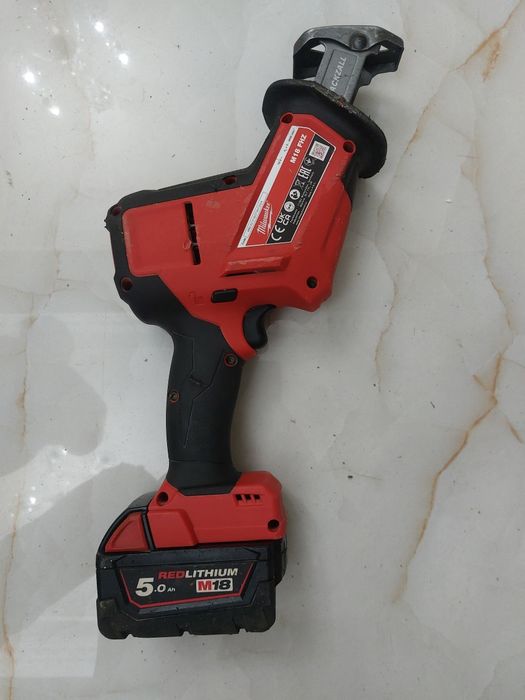 Fierastrau Sabie milwaukee m18 fhz