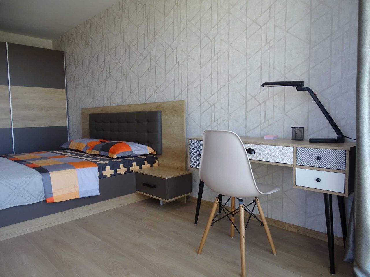 Дава се под наем Двустаен апартамент в Варна, Бриз - 76 кв.м за 816 € - Снимка #6