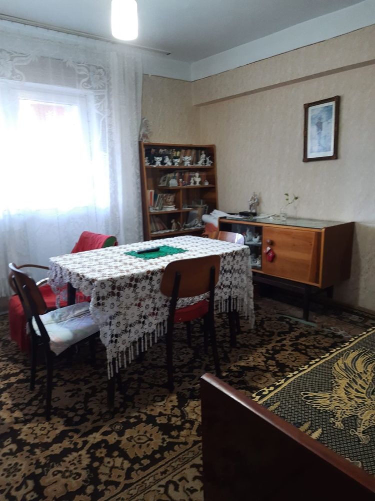 Apartament 3 camere, central Giurgiu, langa bloc Romarta