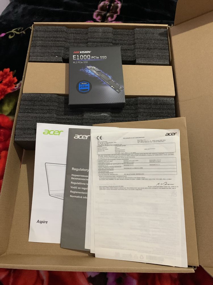Acer aspire 3, SSD 256, состояние идеал