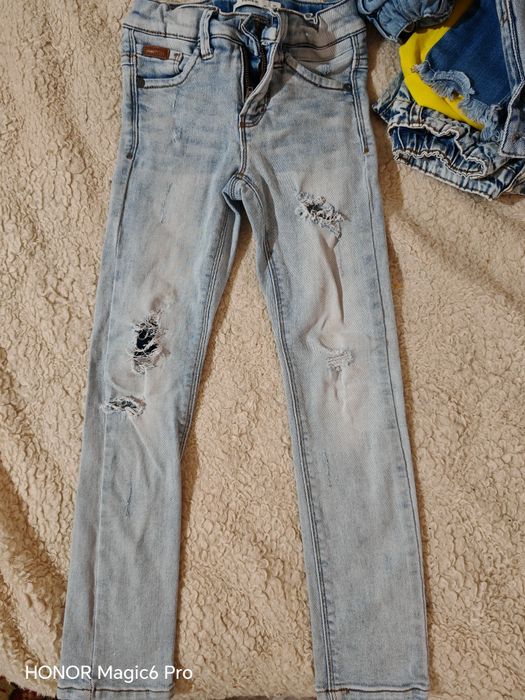 Детски дънки за момиче