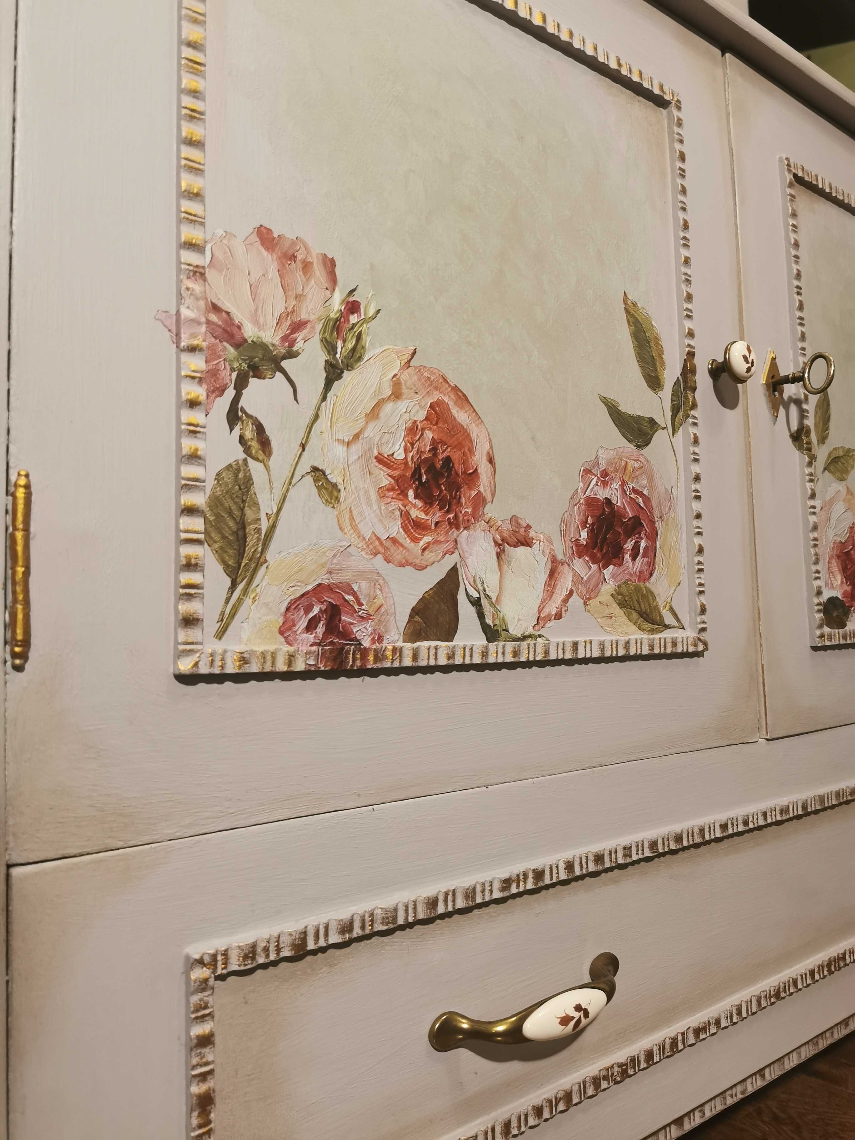Comoda in stil shabby chic