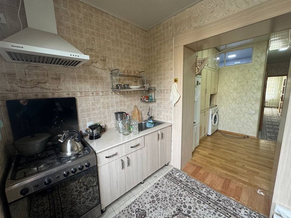 Аренда хорошая 3-х комнатная на массиве БУЗ -2( ЭКО базар)