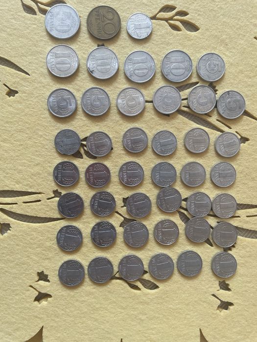 Различни стари монети
