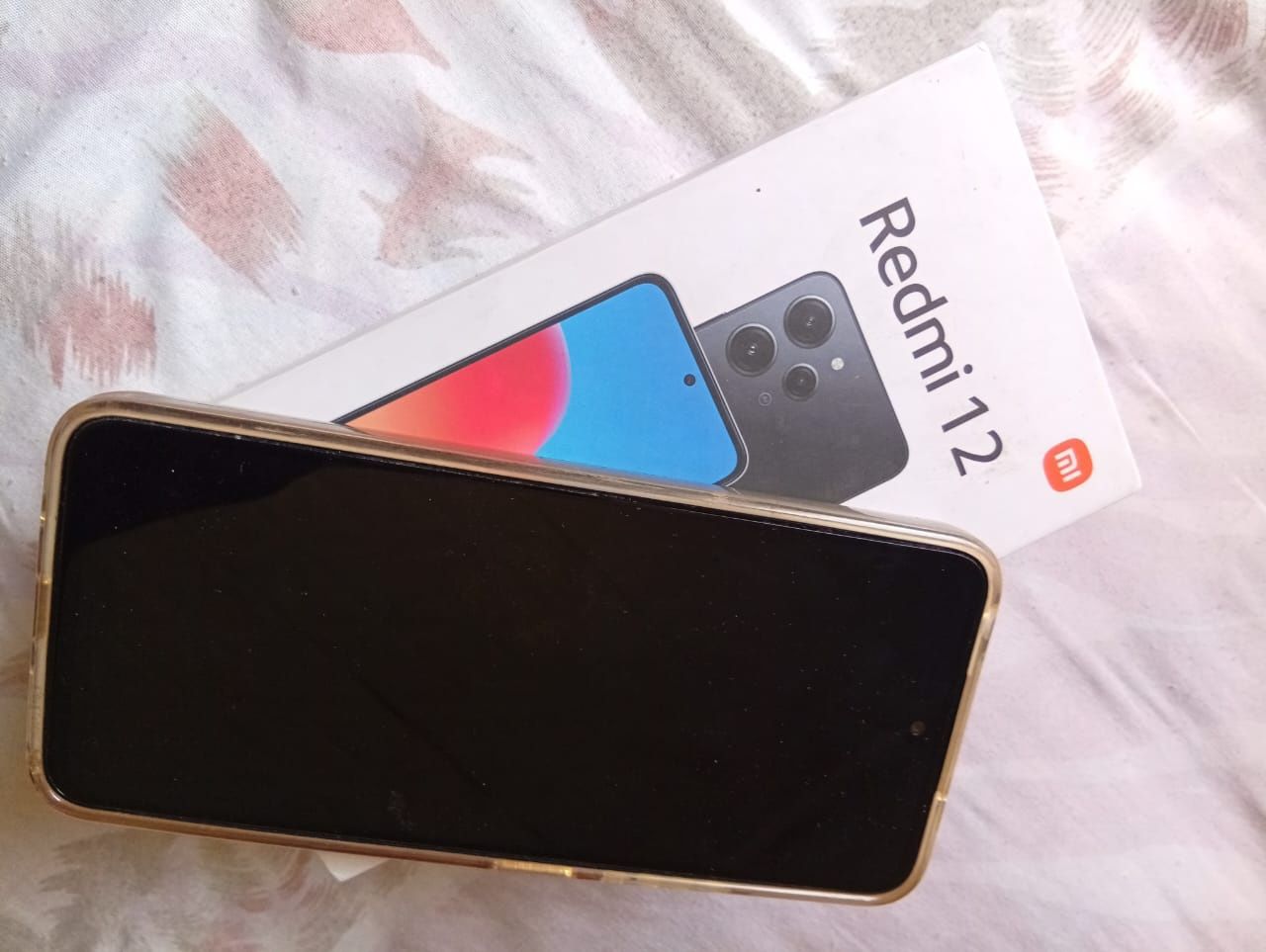 На продаже Redmi 12