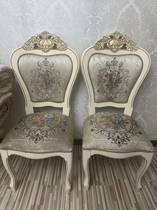 Стулья для гостиной