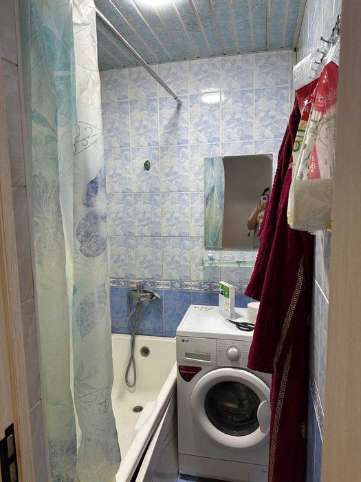 СРОЧНО !! Продается квартира в Яшнабаде 2/4/4 ( 55 кв/м ) Авиасозлар 3