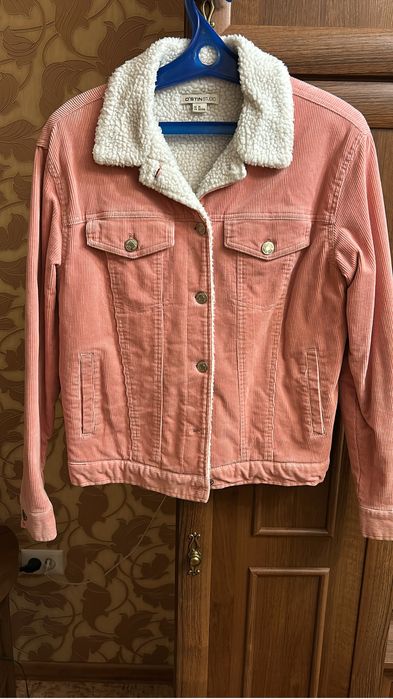 Продаи куртку вельветовую. В отличном состоянии