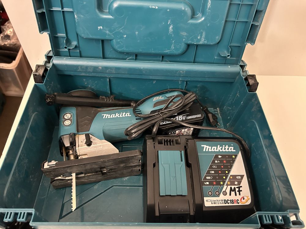 Makita DJV 181 pendular
