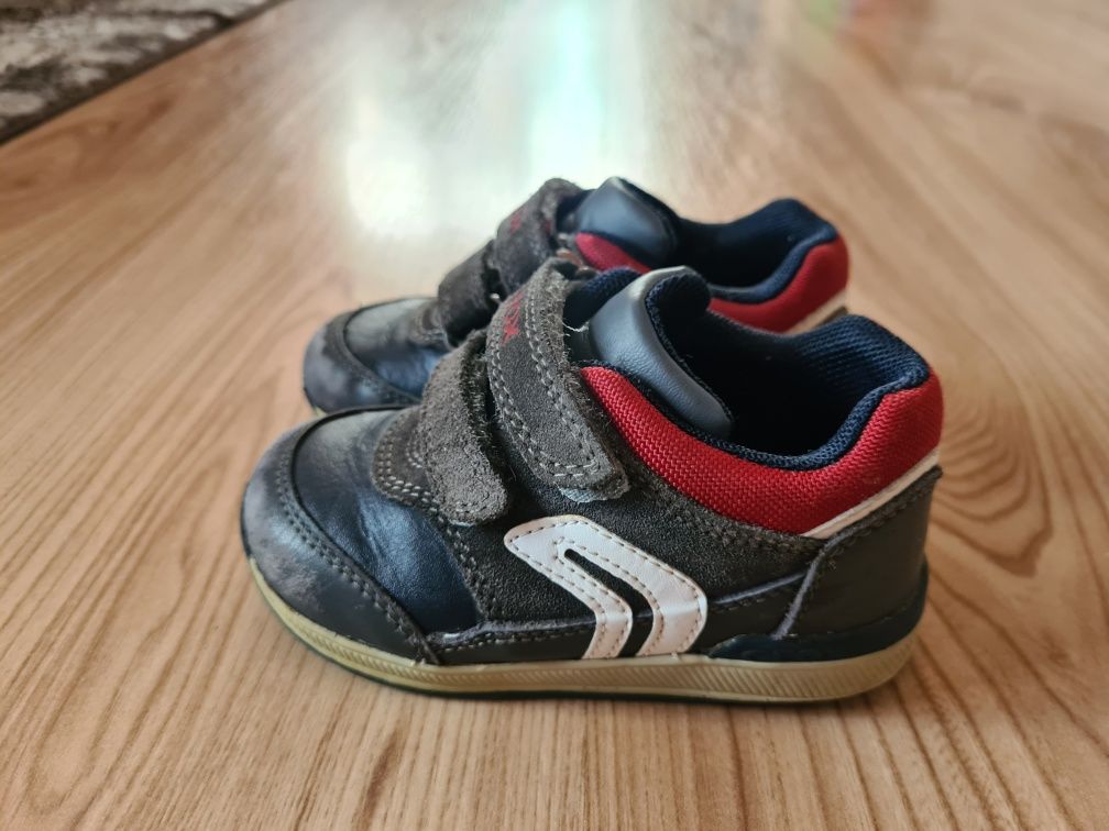 Детски обувки Nike и Geox
