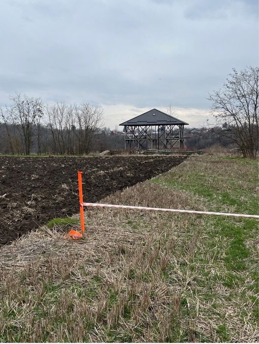 Teren intravilan 1000mp Caciulati