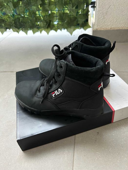 Vand ghete Fila in stare buna