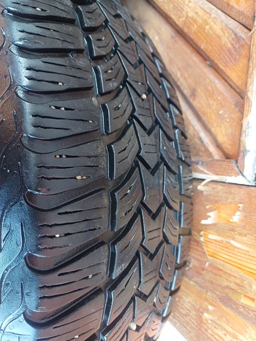 Vând Jante cu cauciucuri iarna Audi A4 A5 A6 A7 A8  225/55/17xl