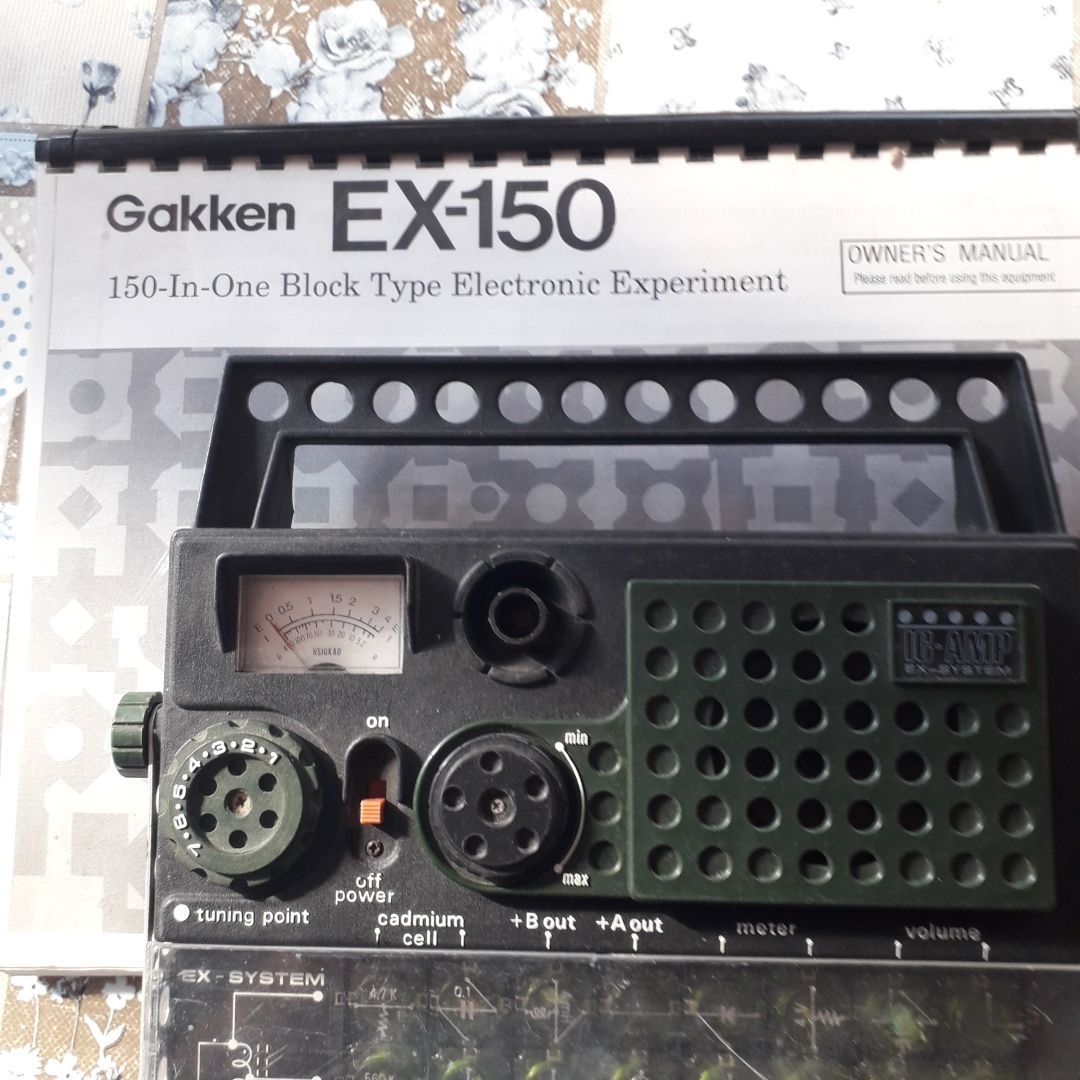 Kit  Educational GAKKEN  EX150  Aparat didactic pentru circuite
