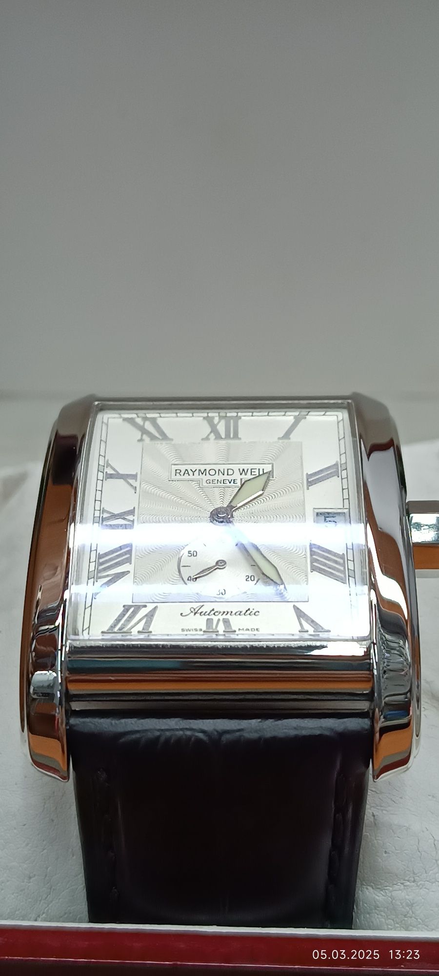 Швейцарские часы Raymond Weil Automatic
