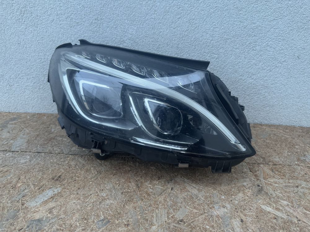 Far dreapta Mercedes C Class W205 Full LED Intelligent Light System