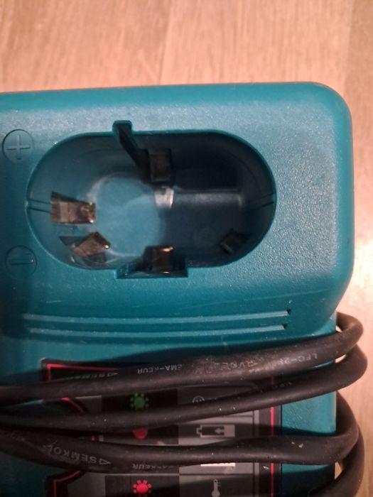 Încărcător Macheta