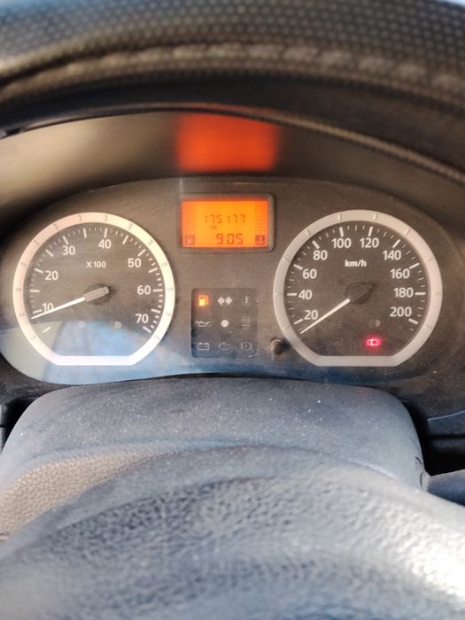 Vând Dacia Logan 2008