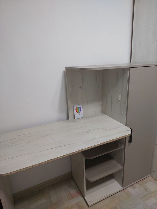 Продам письменный стол