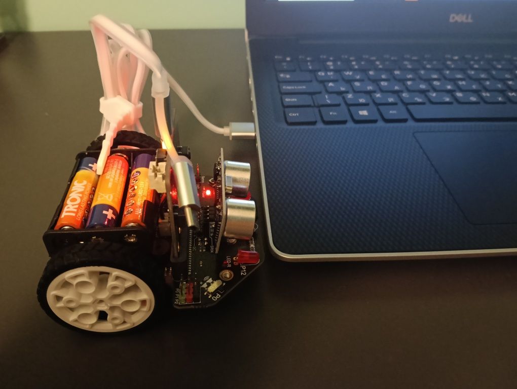 micro:Maqueen Robot