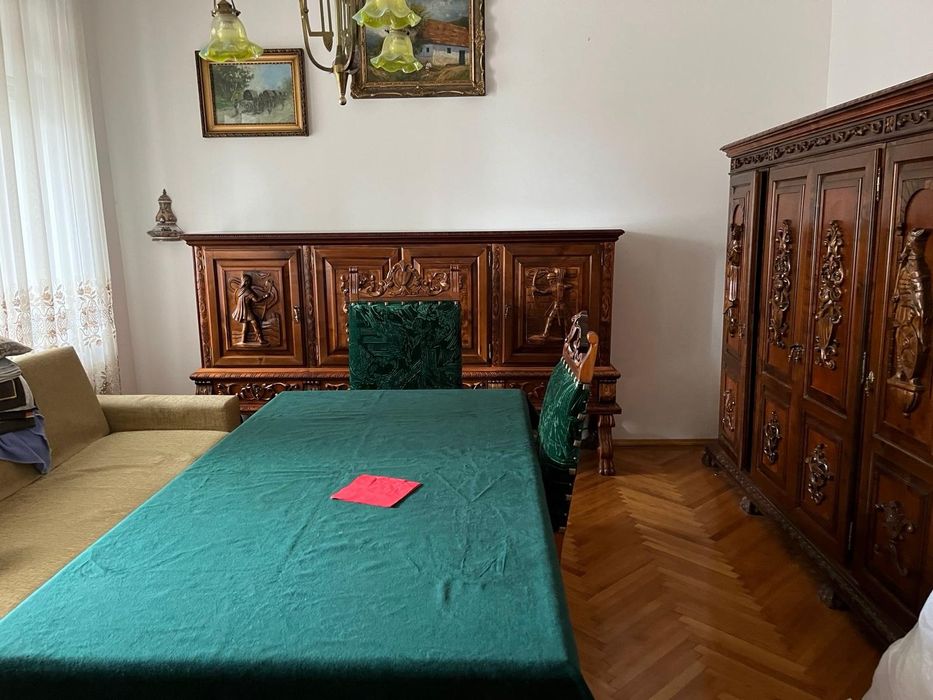 Închiriez apartament la vila