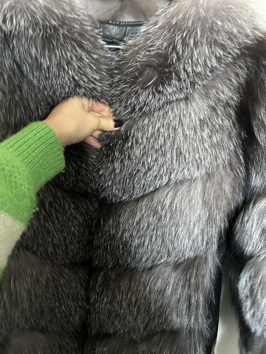 Blana naturala potrivita pentru marima xs si s mic , nepurtata