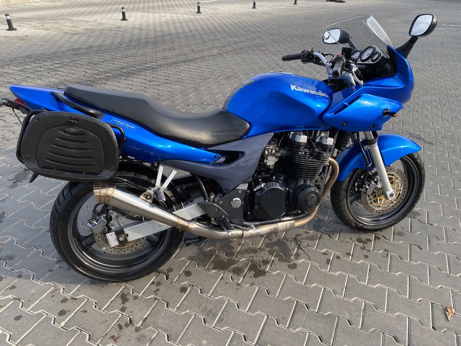 Kawasaki ZR7S 750 cm3