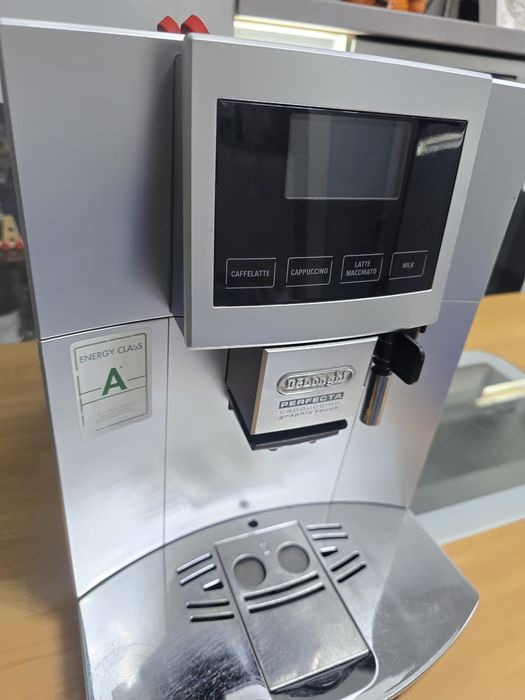 Кафемашина Delonghi perfecta Touch