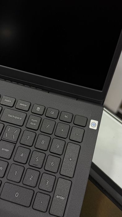 Dell Pro i5 Essential Core i5 8GB 512GB новый Yangi Bepul yetkazish bn